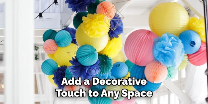 How to decorate a bedroom with paper lanterns