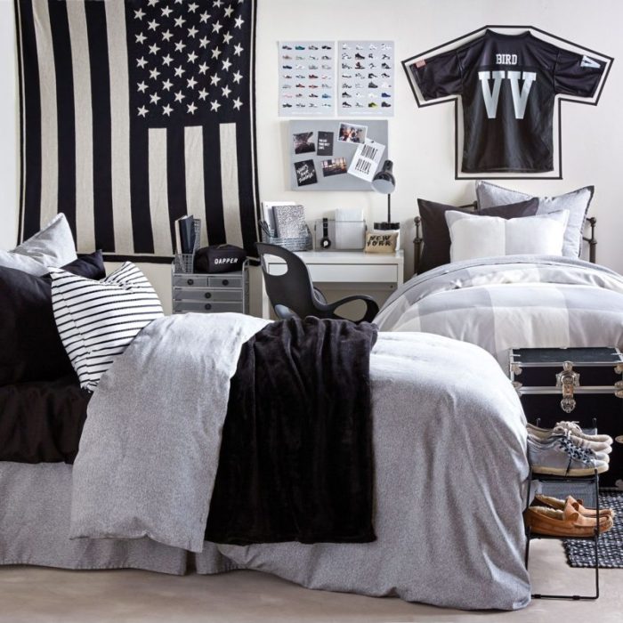 How to decorate a college apartment bedroom