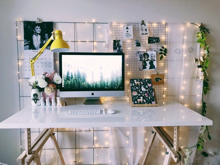 How to decorate an office space