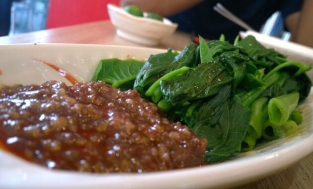 How to cook kangkong chowking style