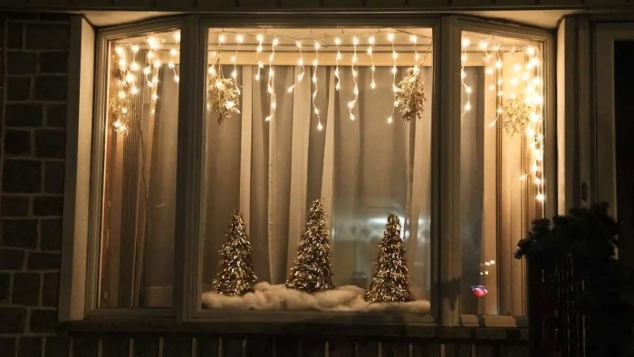 How to decorate windows with lights for christmas