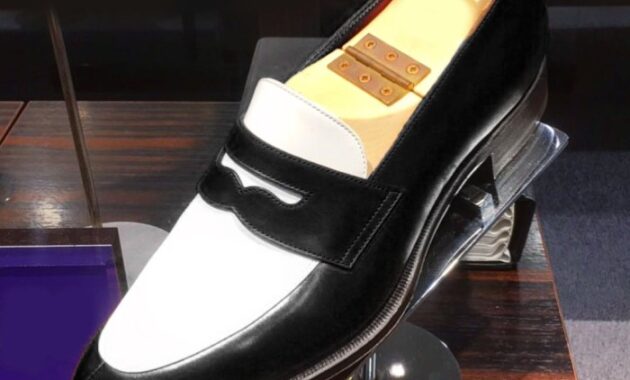 Two tone black and white mens dress shoes